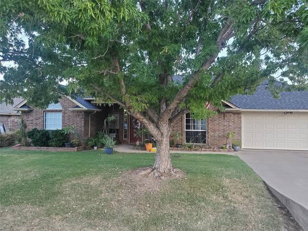 4020 Country Meadows Circle, Granbury, TX 76049