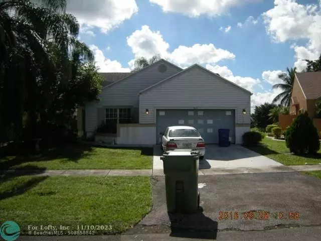 8610 SW 12th St, Pembroke Pines, FL 33025