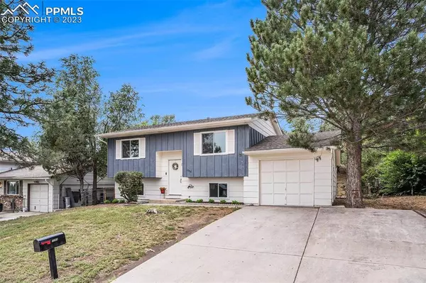 Colorado Springs, CO 80915,1094 CHIRICAHUA DR