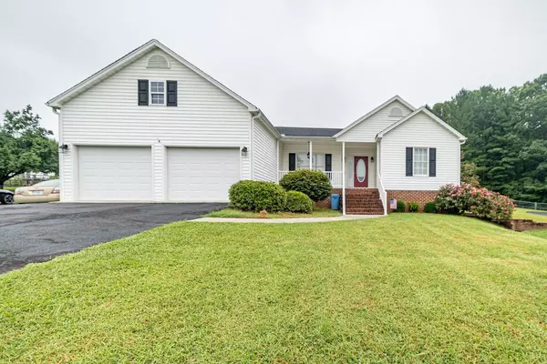 116 Carters Crossing LN, Forest, VA 24551