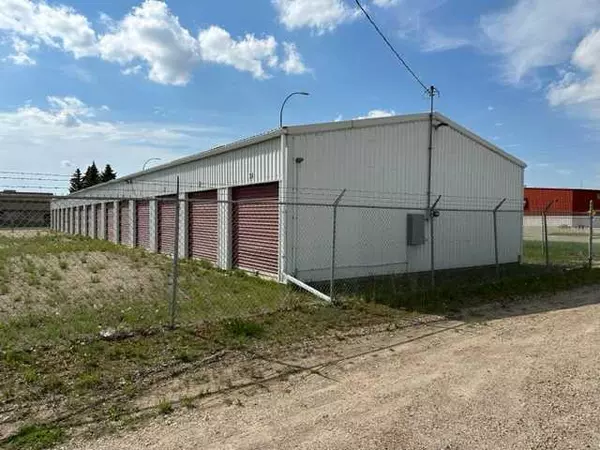 Innisfail, AB T4G 0B1,3720 58 AVE E