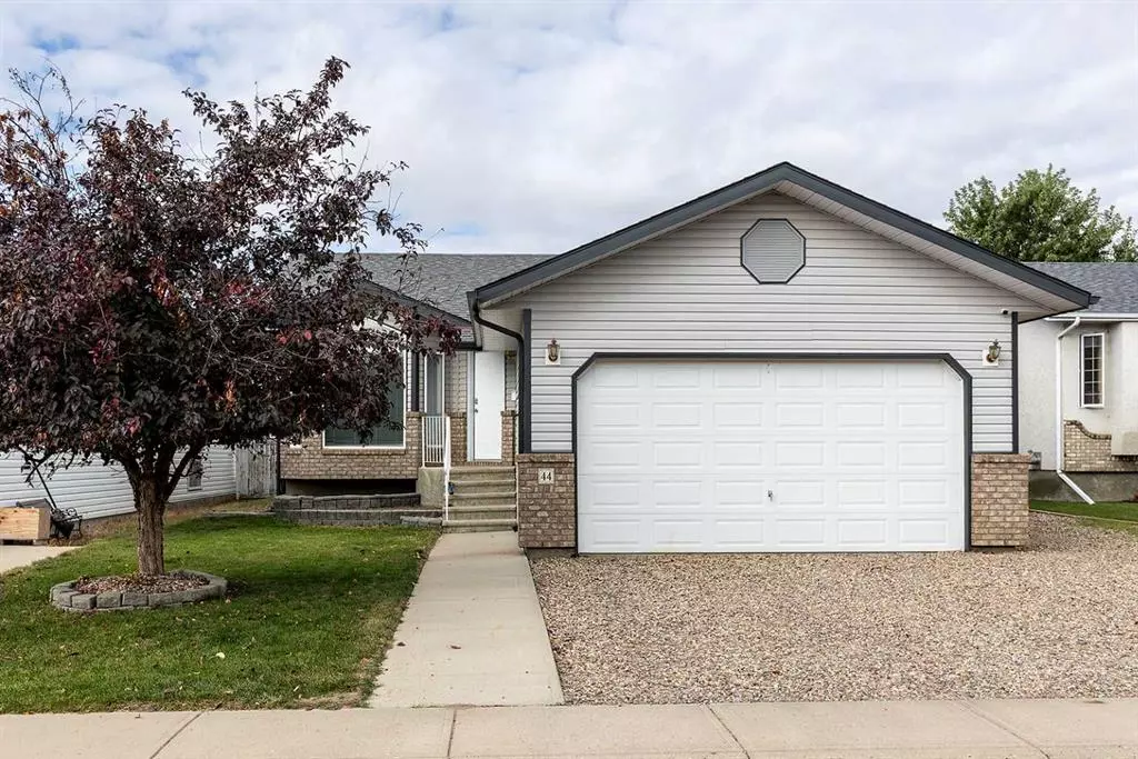 Medicine Hat, AB T1C 1X7,44 Hunt CRES NE