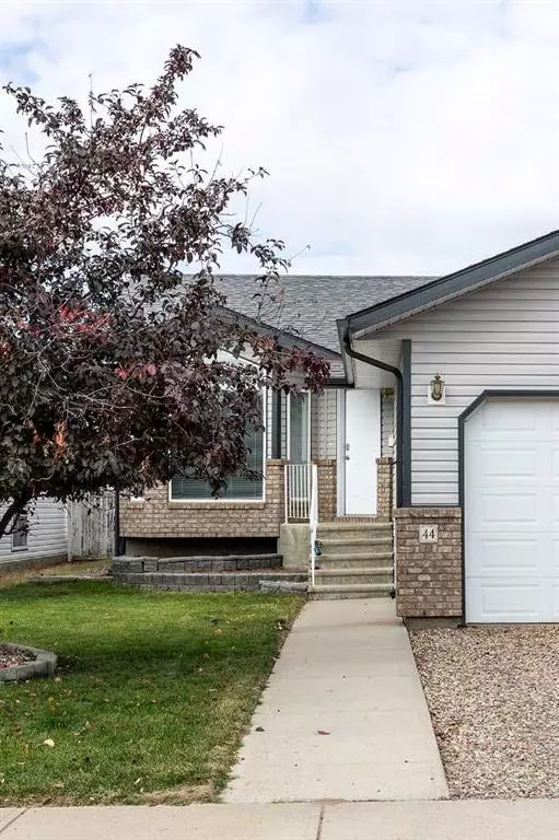 Medicine Hat, AB T1C 1X7,44 Hunt CRES NE