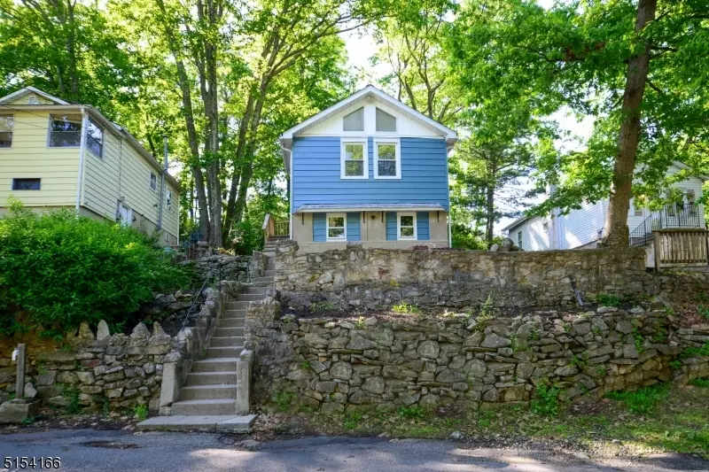 Hopatcong Boro, NJ 07843,14 Jefferson Trl