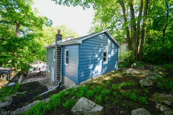 Hopatcong Boro, NJ 07843,14 Jefferson Trl