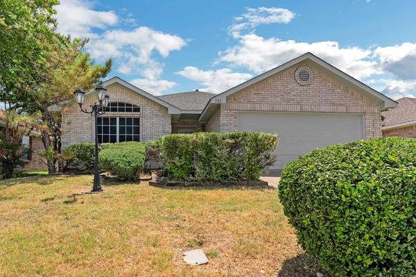 721 Somerset Drive,  Cedar Hill,  TX 75104