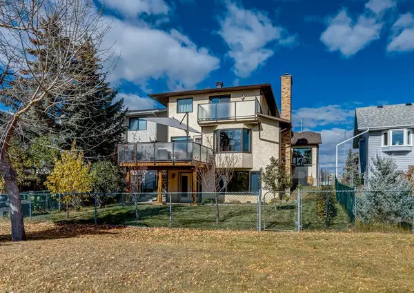 Calgary, AB T3L 1H8,55 Scenic Glen Close NW