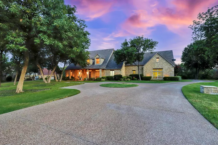 313 Silver Canyon Drive, Fort Worth, TX 76108