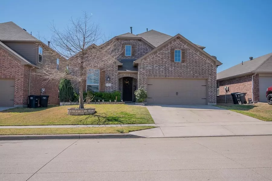 1165 Crest Meadow Drive, Fort Worth, TX 76052