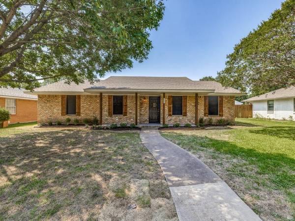 132 Williams Avenue, Desoto, TX 75115