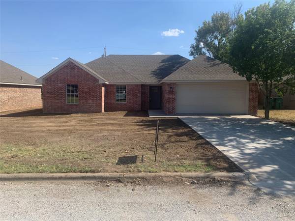 413 Colony Street, Eastland, TX 76448