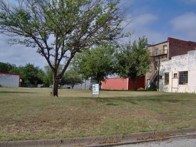 105 E Olive Street, Eastland, TX 76448