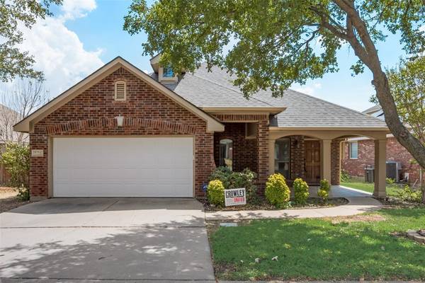 528 Kerry Street, Crowley, TX 76036