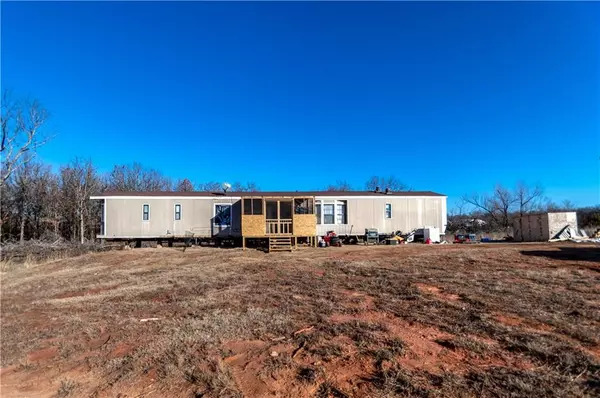 950681 S Canyon Road, Wellston, OK 74881