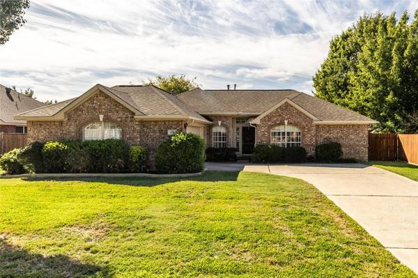 113 Rolling Rock Drive, Trophy Club, TX 76262