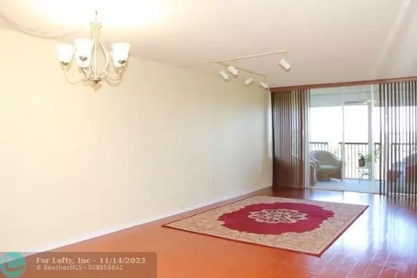 Lauderhill, FL 33319,3940 Inverrary Blvd  #707-A