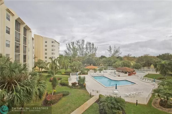 Lauderhill, FL 33319,3930 Inverrary Blvd  #405-D