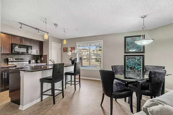 Calgary, AB T2Z 0T8,250 New Brighton Villas SE #116