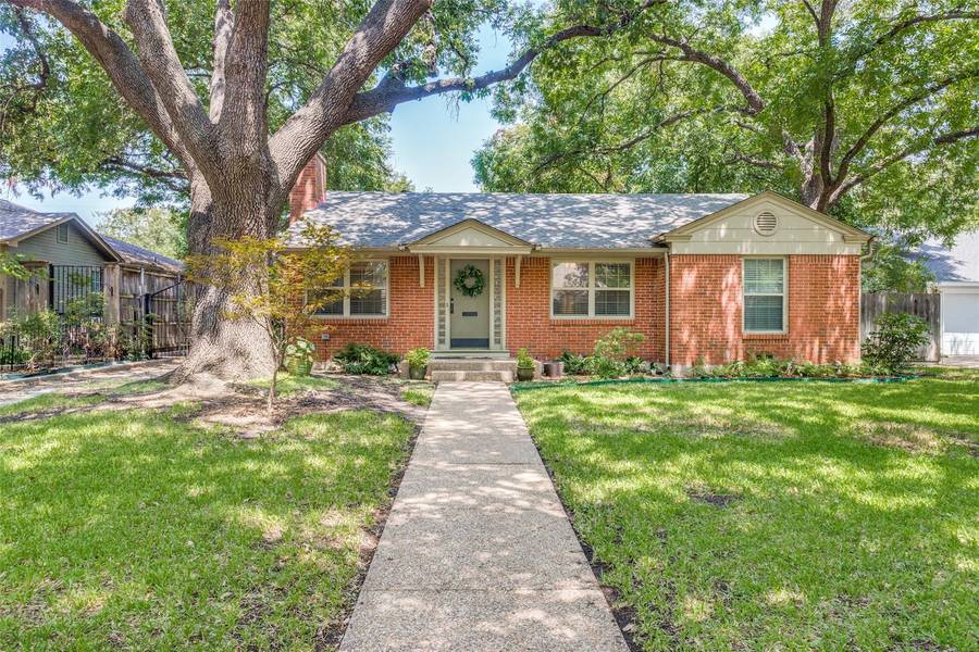 6320 Kenwick Avenue, Fort Worth, TX 76116