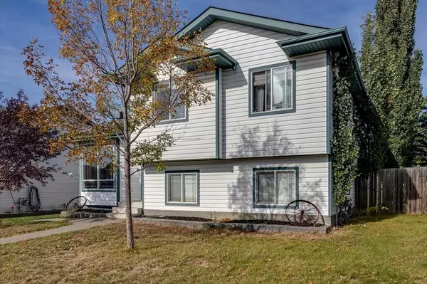 Blackfalds, AB T4M 0E5,88 Premier CRES