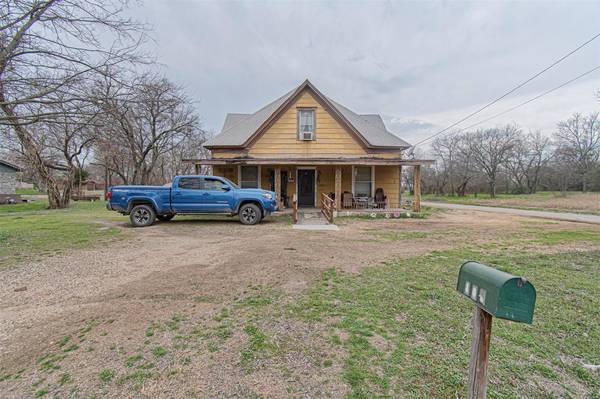 805 Buck Street, Gainesville, TX 76240