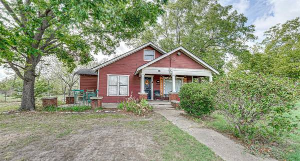 208 S Old Walnut,  Ennis,  TX 75119