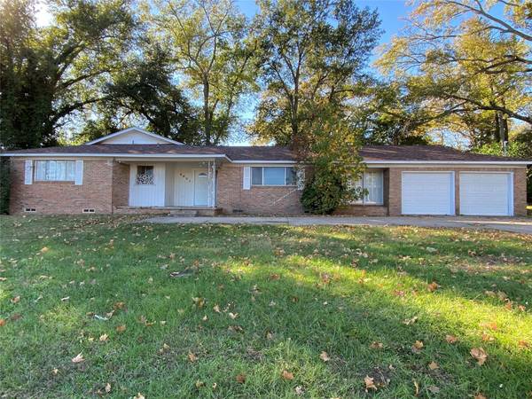 3601 Paluxy Drive, Tyler, TX 75701