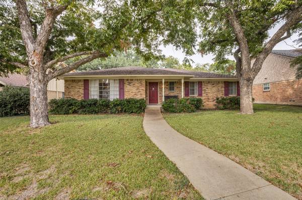 9553 Estate Lane, Dallas, TX 75238