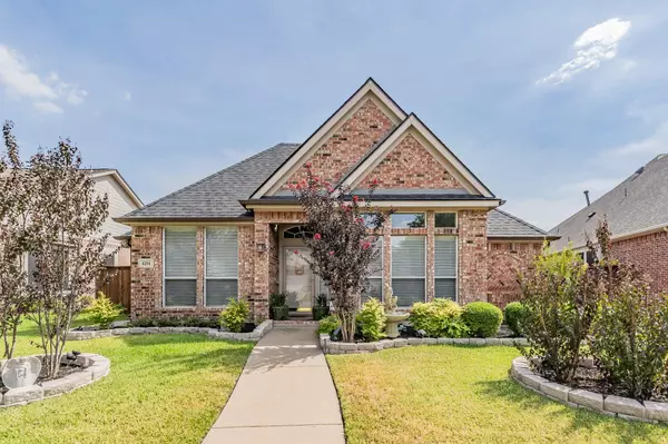 4254 Lake Villas Drive, Fort Worth, TX 76137