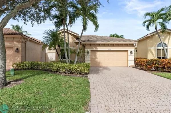 5850 NW 125th Ter, Coral Springs, FL 33076