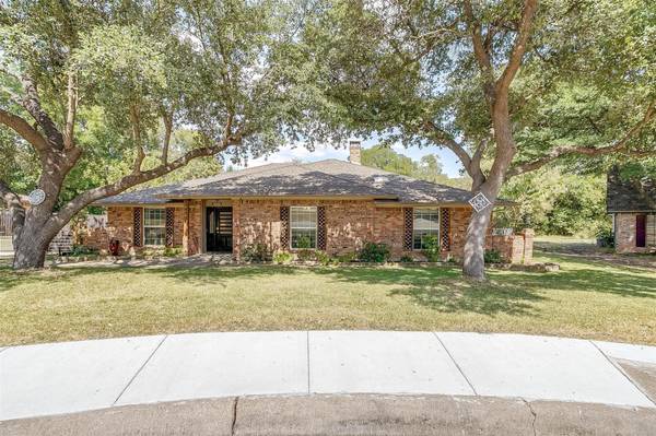 414 Willowbrook Drive, Duncanville, TX 75116