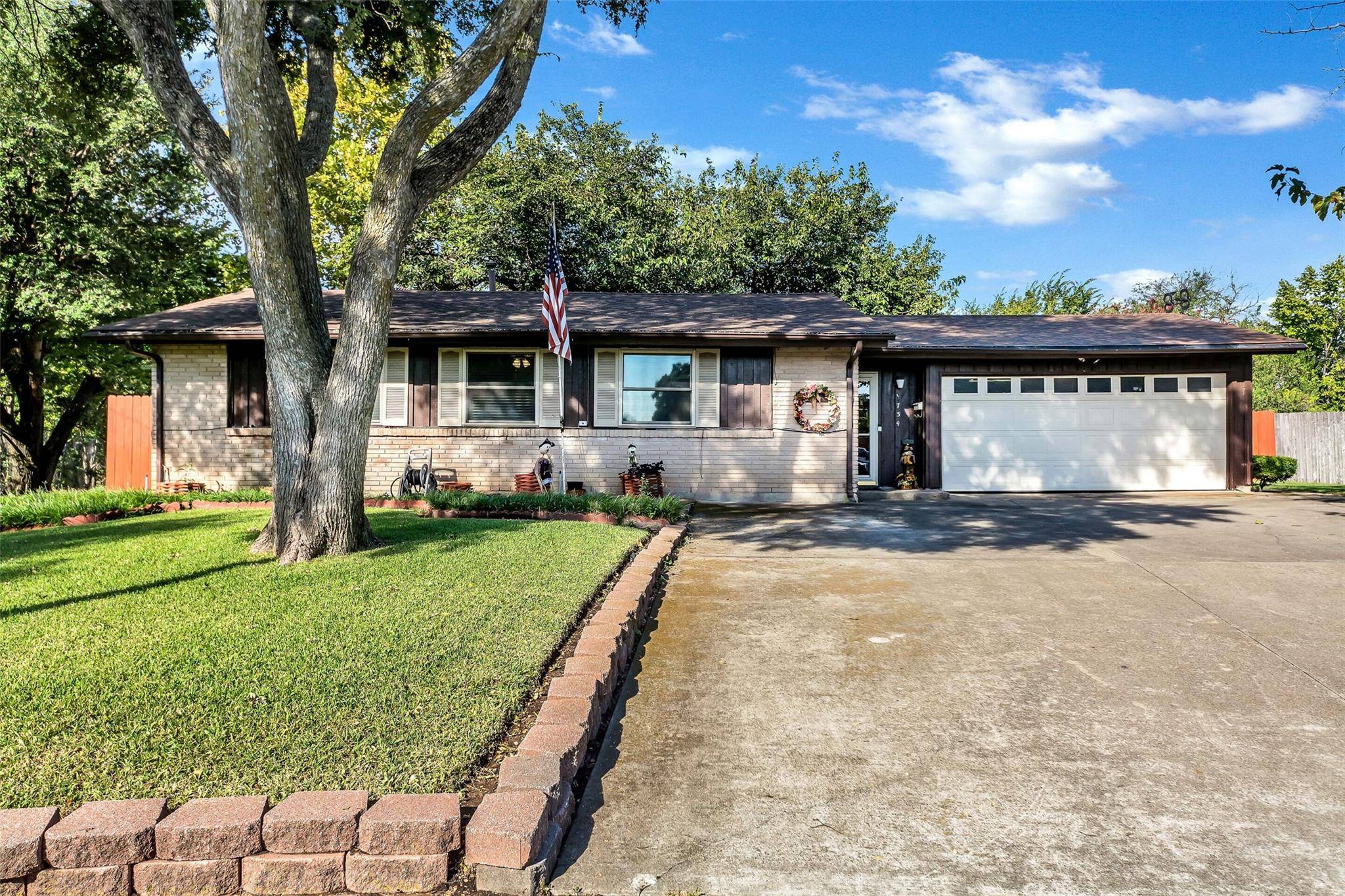 1734 Carlisle Street, Irving, TX 75062