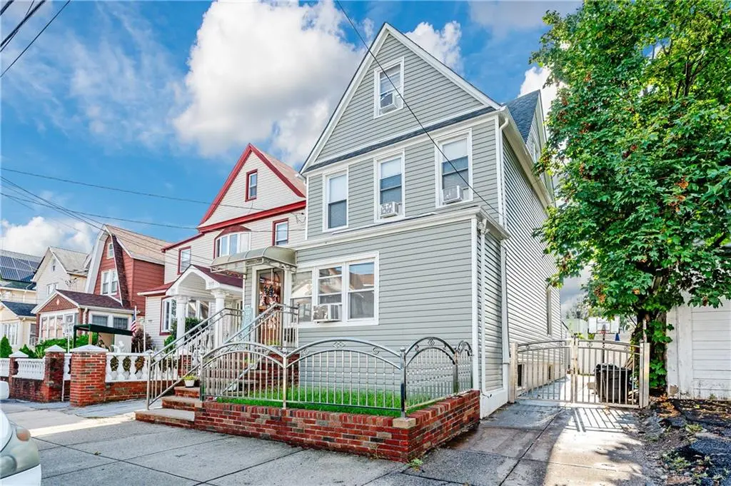 9712 126th ST, South Richmond Hill, NY 11419