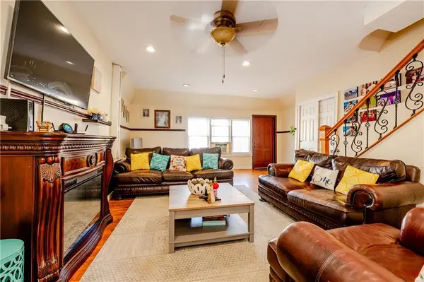 9712 126th ST, South Richmond Hill, NY 11419