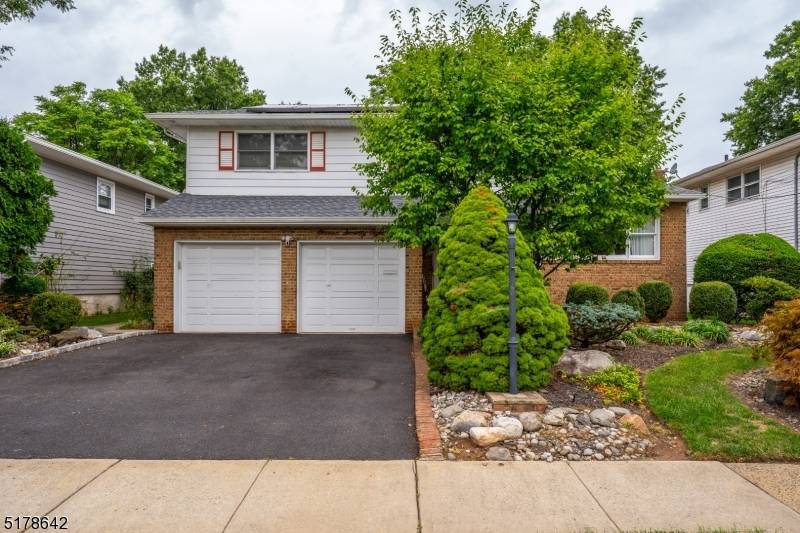 1178 Debra Dr, Linden City, NJ 07036