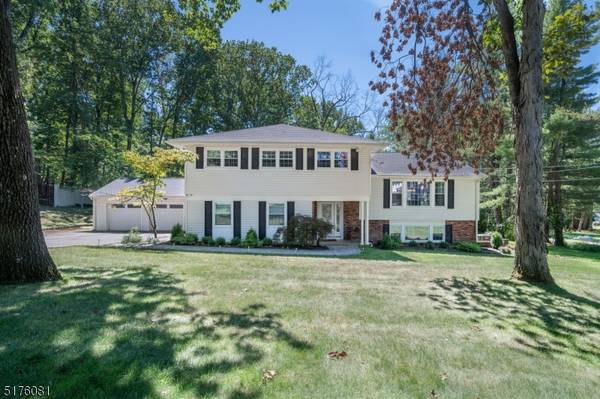 16 Westminster Dr, Montville Twp., NJ 07045