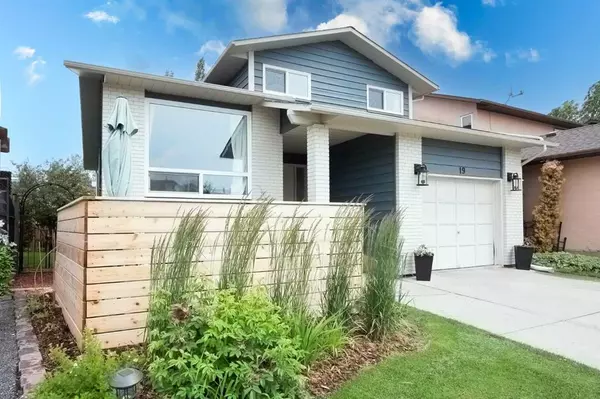 Calgary, AB T2W 4T4,19 Cedarbrook PL SW