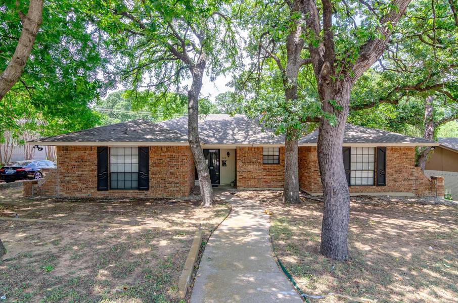 113 NE Alsbury Boulevard, Burleson, TX 76028