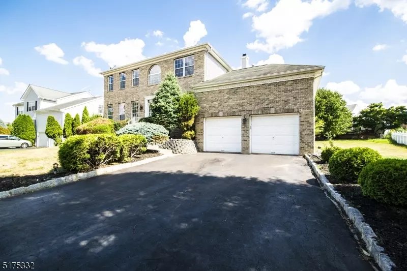 22 Country Woods Dr, South Brunswick Twp., NJ 08824