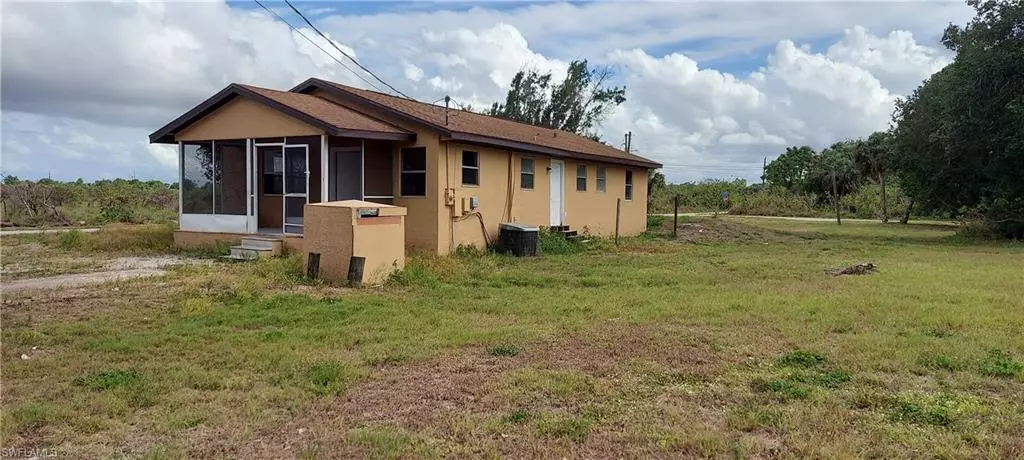 23240 Avenue B, Alva, FL 33920