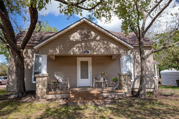 202 E Harris Street, Dublin, TX 76446