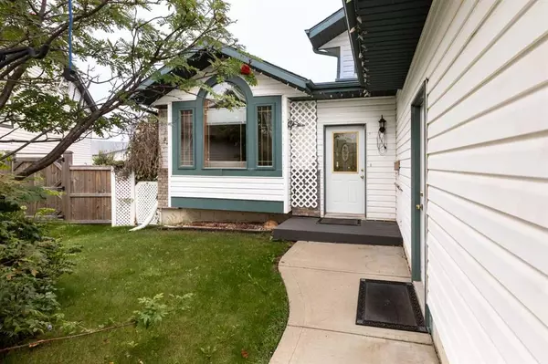 Sylvan Lake, AB T4S 1P6,9 Westwood Close