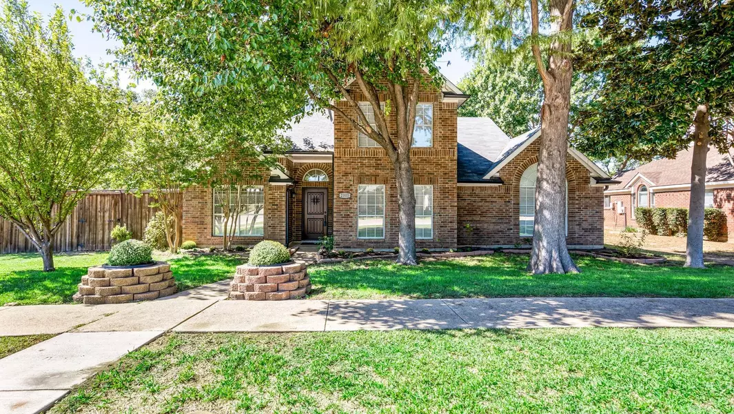 2001 Oak Bend Lane, Garland, TX 75040