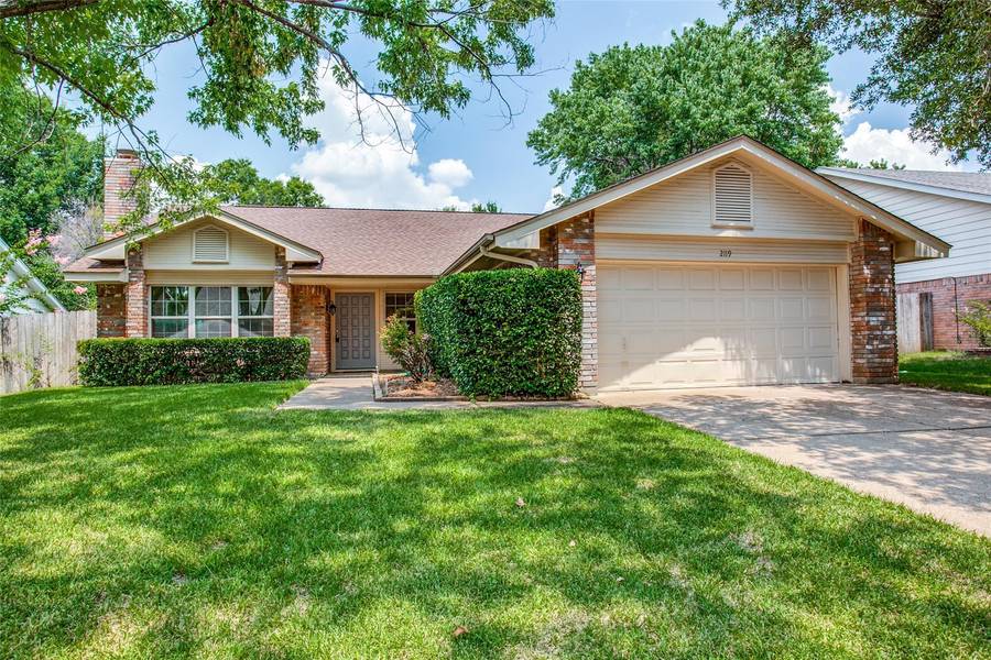 2119 Belmont Park Drive, Arlington, TX 76017