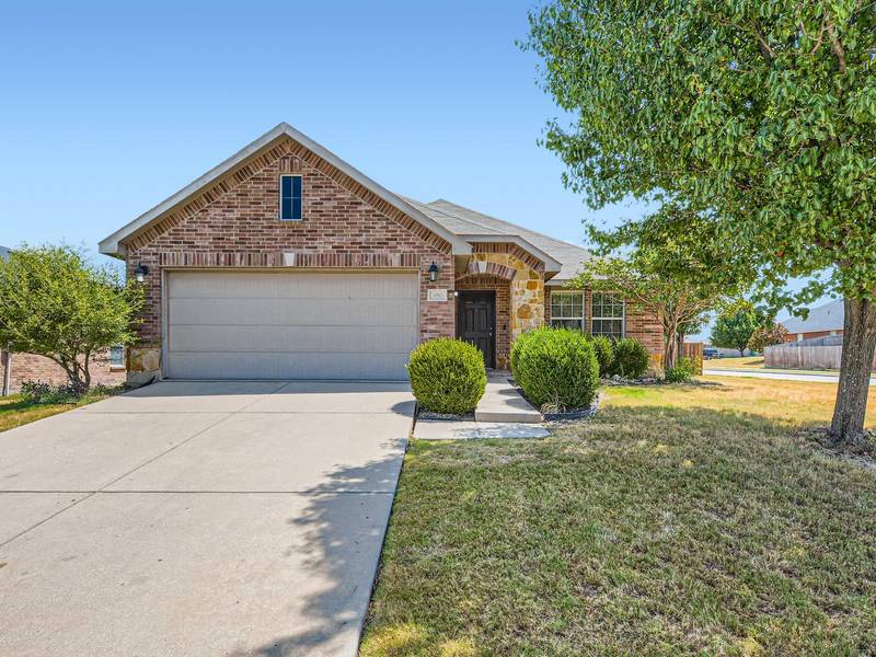 900 Windflower Drive, Fate, TX 75087