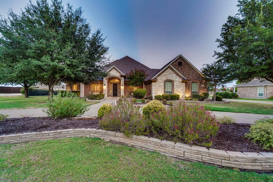 228 Spring Grove Drive, Waxahachie, TX 75165