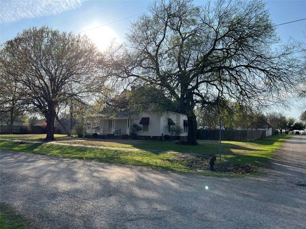 500 Elm, Milford, TX 76670