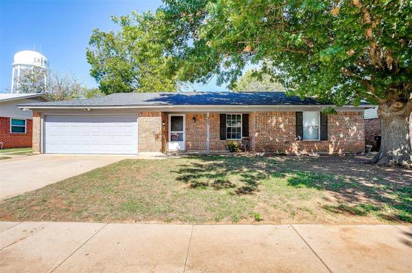 920 Pecan Street, Crowley, TX 76036