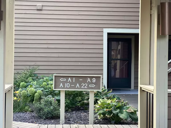 Galena, IL 61036,LA 10 Long Bay Drive