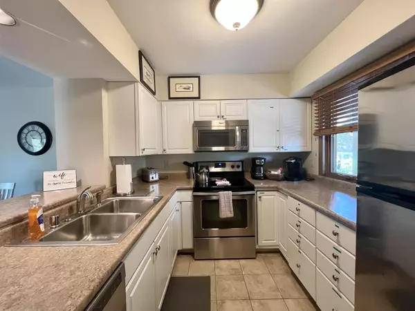 Galena, IL 61036,LA 10 Long Bay Drive